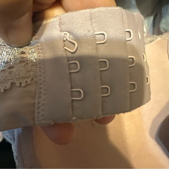 Victoria Secret Body By Victoria Perfect Shape Lace Bra Size 38DD Color Pink - Picture 8 of 8